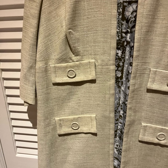 Vintage Saks Fifth Avenue Cream Car Coat  Coat fully lined - Picture 2 of 3